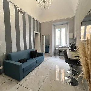 https://toffee-suite-matteotti.hotelitalianriviera.com
